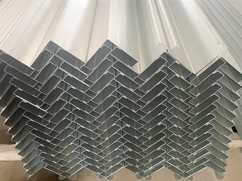 Машина для профилирования рулонов колонн съемного контейнерного дома