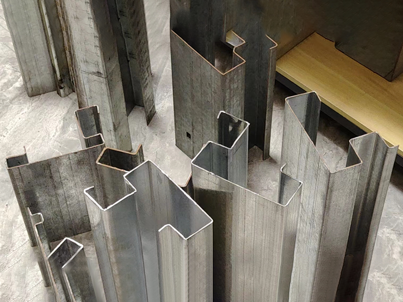 Профилегйбочная машина для верхней балки контейнера Плоский пакет