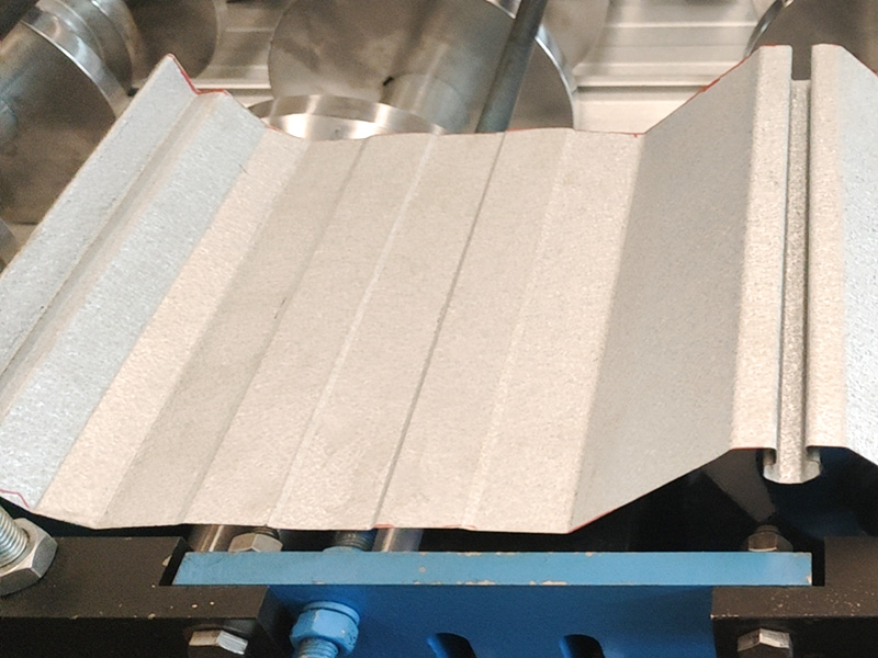 YX25-820 Простая в установке профилегибочная машина для фотоэлектрической плитки