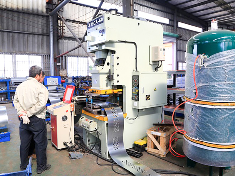 Профилегибочные машины для производства строительных лесов