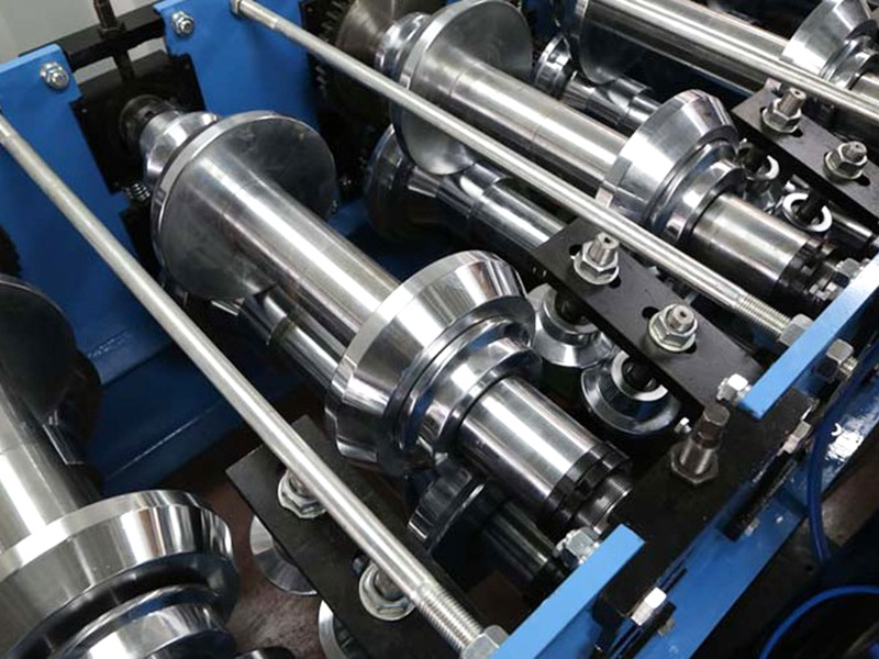 YX66-470 Высокоспецифичная профилегибочная машина для обработки стоячих швов