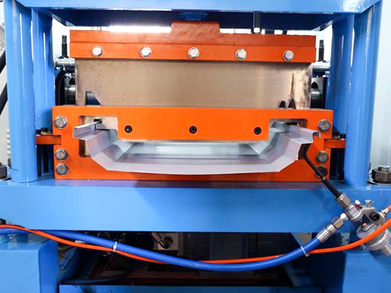 YX66-470 Высокоспецифичная профилегибочная машина для обработки стоячих швов